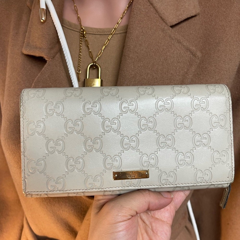 Authentic Gucci GG embossed leather long wallet 170426.4276 (HK49) - Picture 3 of 13